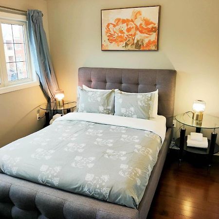 Affordable Room With Free Parking In Newmarket On מראה חיצוני תמונה