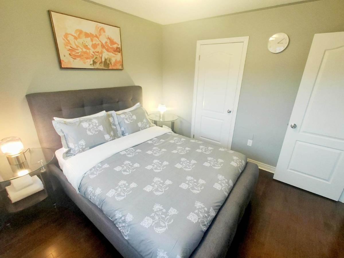 Affordable Room With Free Parking In Newmarket On מראה חיצוני תמונה