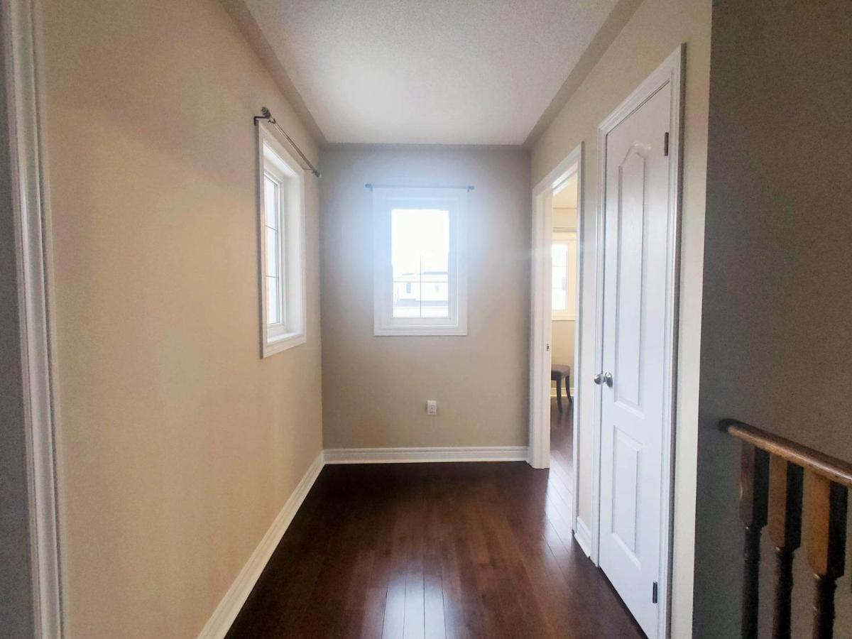 Affordable Room With Free Parking In Newmarket On מראה חיצוני תמונה